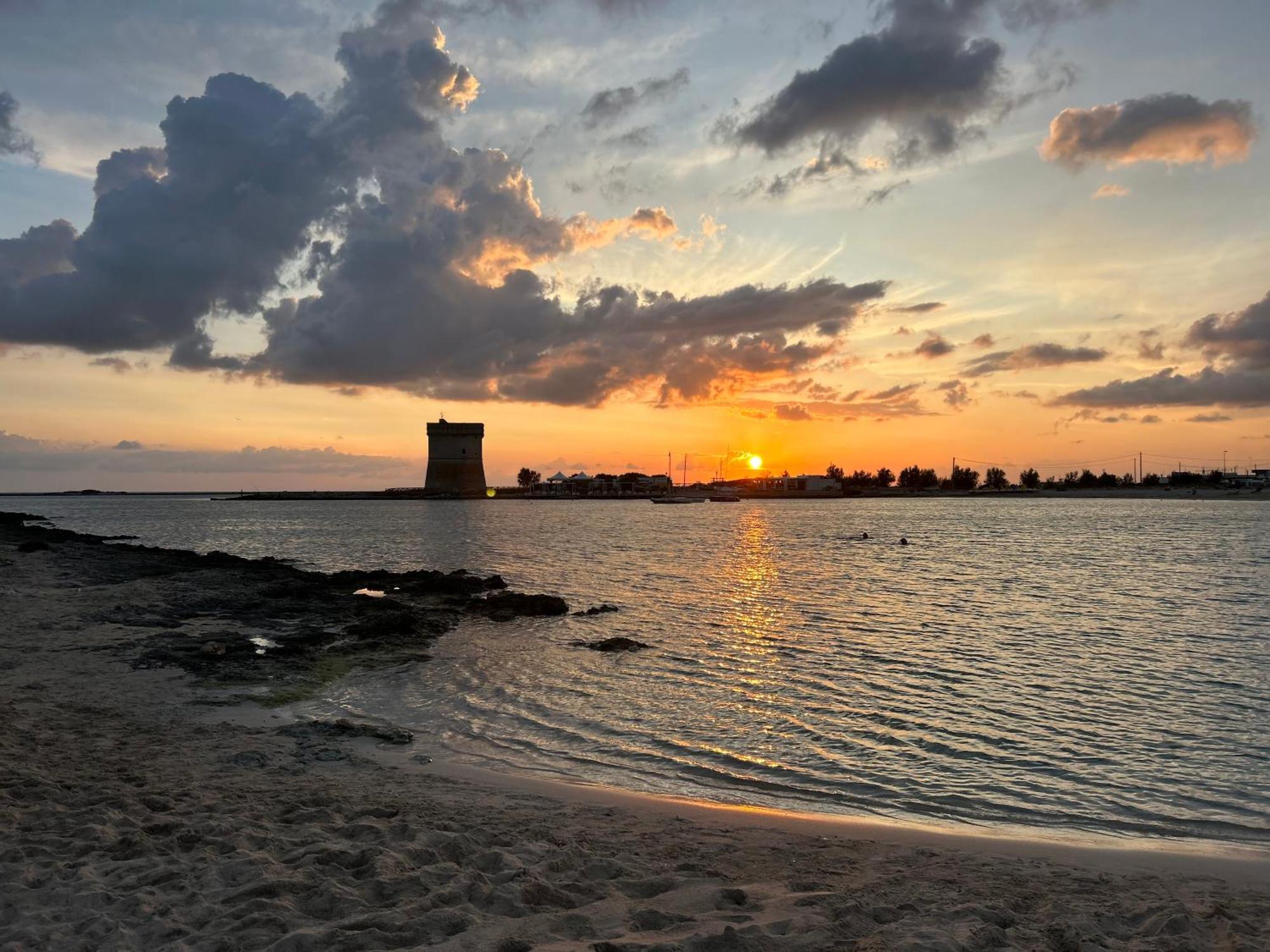 Salento Casa Vacanza Il Focolare Torchiarolo Екстер'єр фото